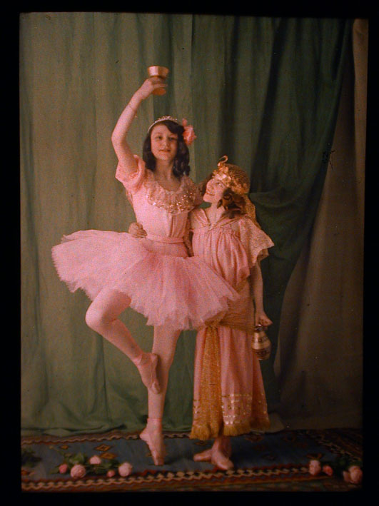Dancers in Pink with Flowers