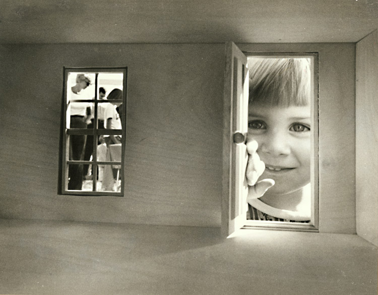 Doll-House Peek (or "A Glimpse into Other World")