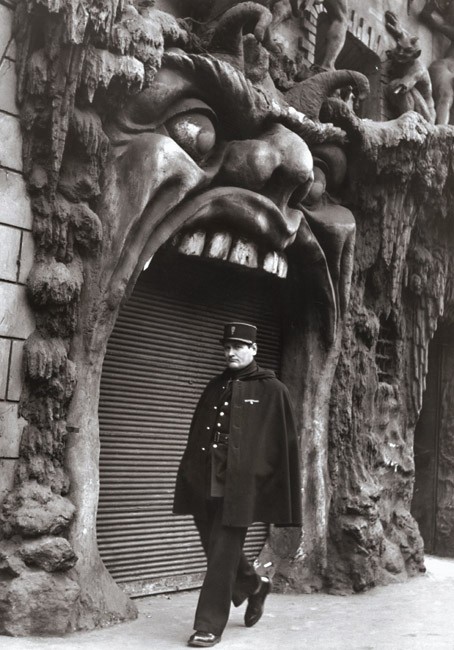Robert Doisneau, L'Enfer (Hell)