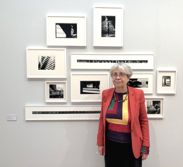 Françoise Morin of Les Douches La Galerie said, "I show the artists that I work with, as well some who have passed away, and I wanted to mix legendary names like Ray K. Metzker and Erwin Blumenfeld with new talent.