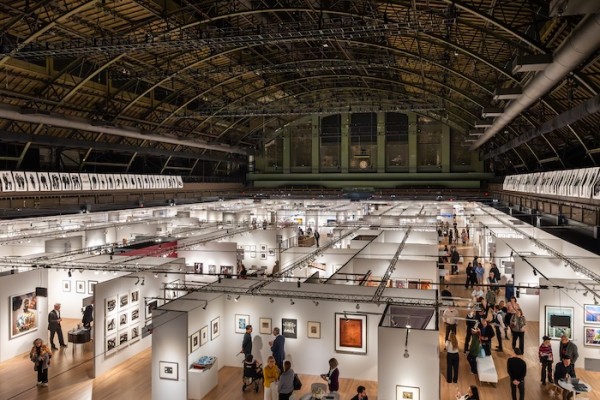 An overview of the Photography Show. (Photo by Scott Rudd. Courtesy of AIPAD.)